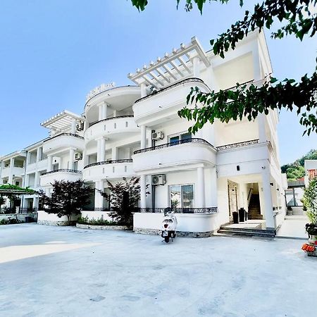 Marini Casa 호텔 울친 외부 사진